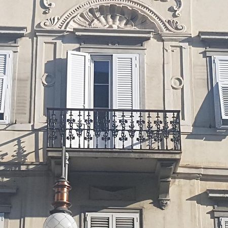 Trieste Center Rooms & Apartments - Fiori Di Trieszt Kültér fotó
