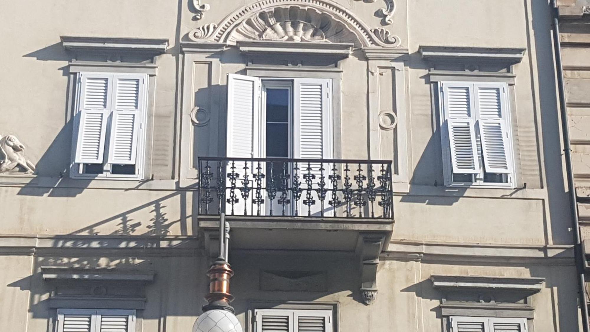 Trieste Center Rooms & Apartments - Fiori Di Trieszt Kültér fotó
